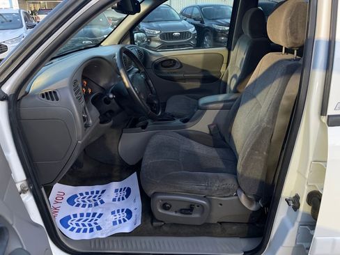 Used 2004 Chevrolet TrailBlazer LT w/ LT Package 1 image 12