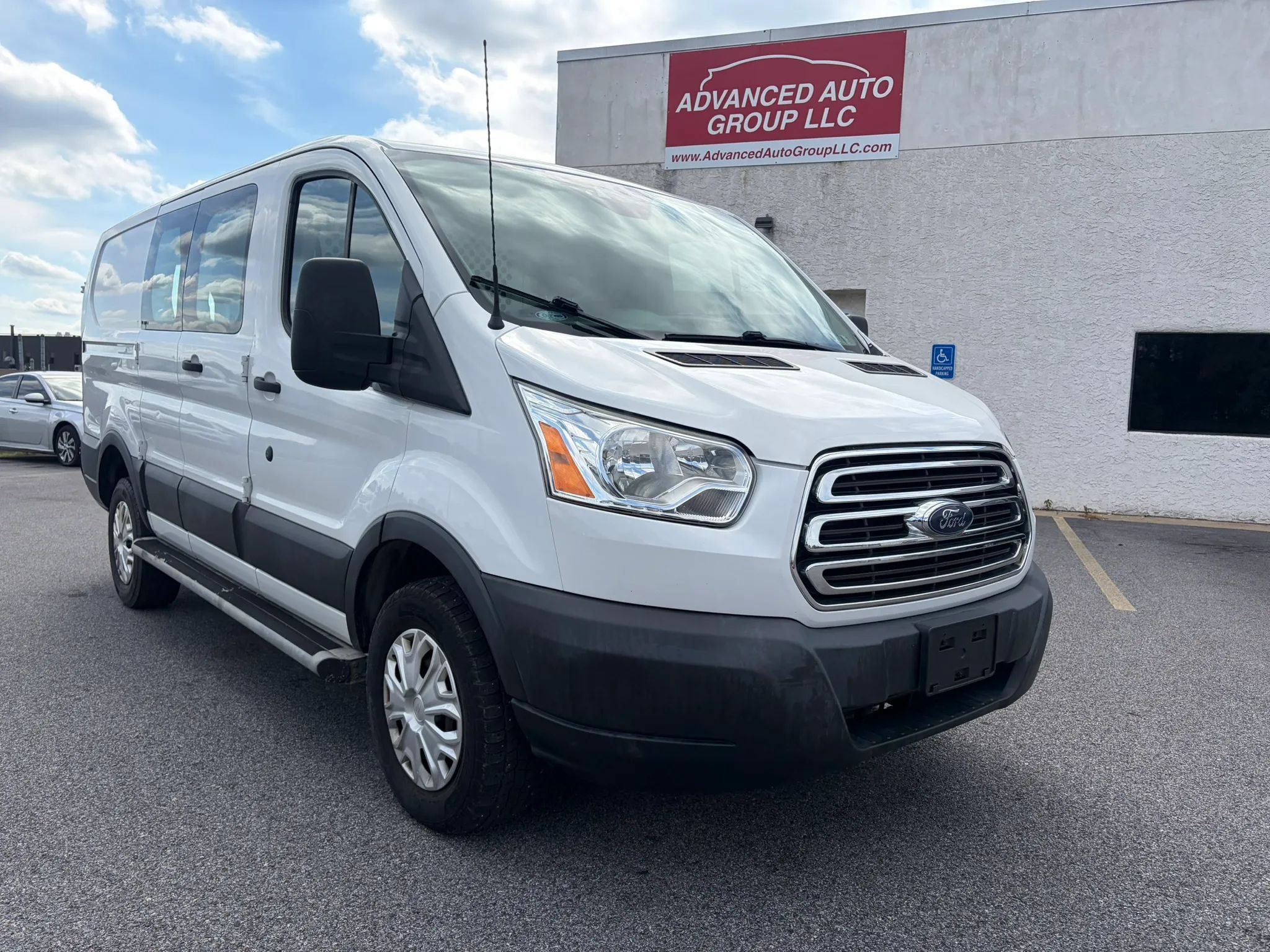 Used 2016 Ford Transit 250 130 Low Roof w/ Exterior Upgrade Package RWD image 1