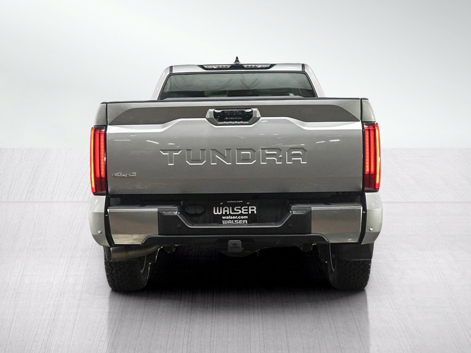 Used 2022 Toyota Tundra Limited AWD/4WD image 4
