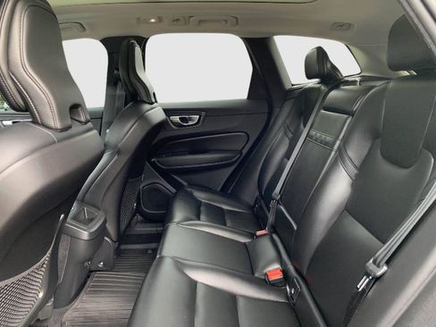 Used 2023 Volvo XC60 B5 Core w/ Climate Package AWD/4WD image 33