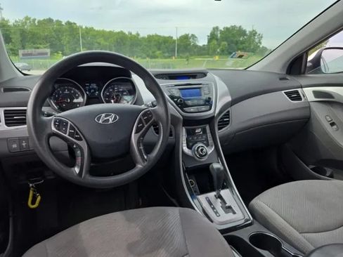 Used 2013 Hyundai Elantra GLS w/ Preferred Pkg FWD image 19