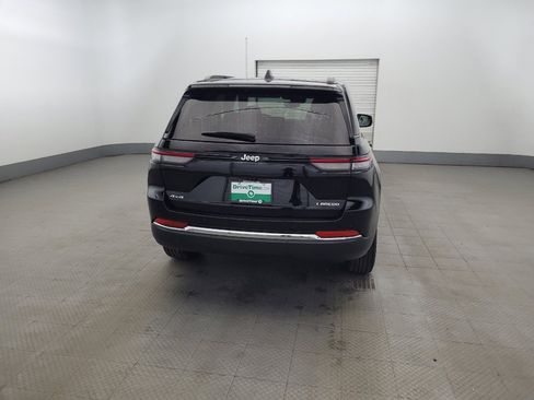 Used 2023 Jeep Grand Cherokee Laredo w/ Luxury Tech Group I AWD/4WD image 7