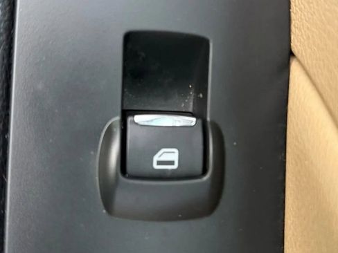 Used 2016 Ford Explorer XLT w/ Equipment Group 202A image 42