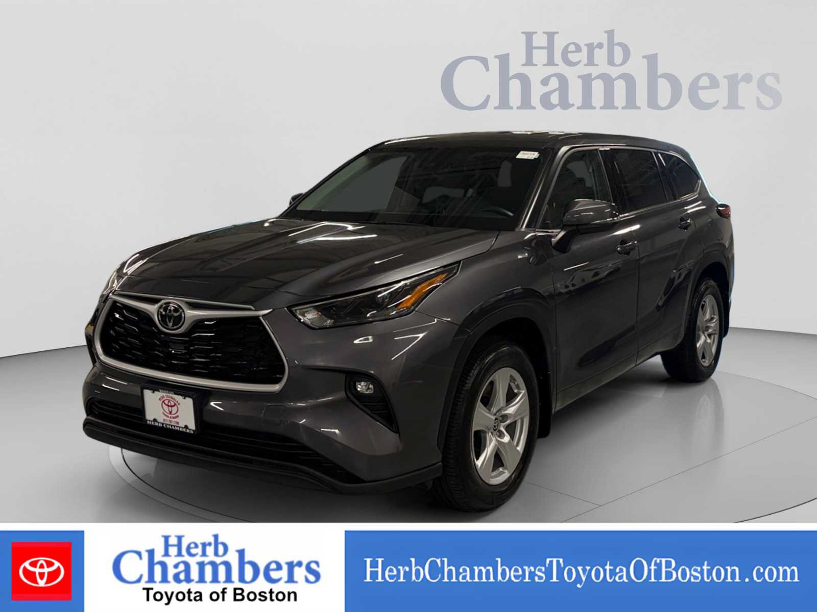 Used 2022 Toyota Highlander LE AWD/4WD image 8
