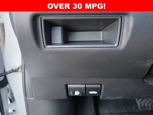 New 2025 Nissan Versa SV w/ Trunk Package FWD image 18