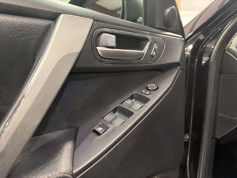 Used 2012 MAZDA MAZDA3 i Grand Touring image 27