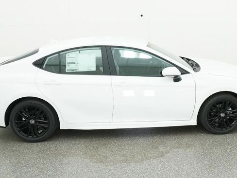 New 2026 Toyota Camry SE image 25