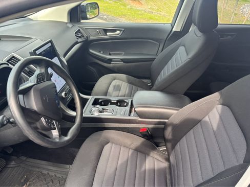 Used 2023 Ford Edge SE w/ Black Appearance Package AWD/4WD image 9