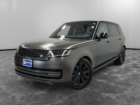 Used 2023 Land Rover Range Rover Long Wheelbase SE AWD/4WD image 1