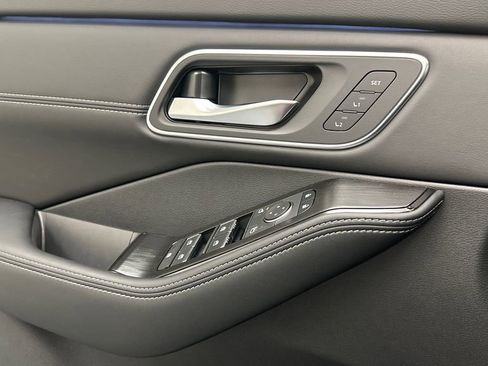 New 2026 Nissan Rogue Platinum w/ Platinum Premium Package image 18