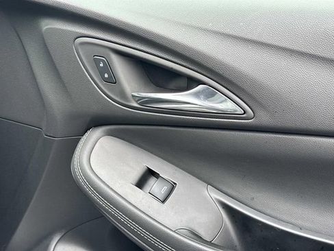 Used 2023 Buick Encore GX Select w/ Sport Touring Package image 9