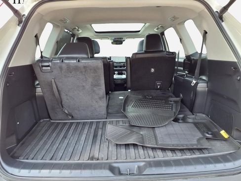 Certified 2024 Toyota Grand Highlander Platinum AWD/4WD image 6