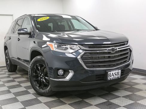 Used 2020 Chevrolet Traverse LT FWD image 2