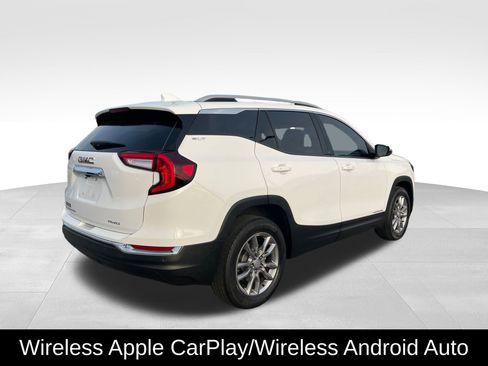 Used 2022 GMC Terrain SLT w/ Infotainment Package II image 5