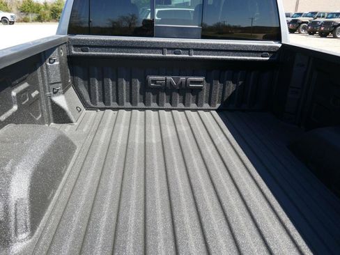 New 2026 GMC Sierra 1500 SLT w/ SLT Premium Plus Package AWD/4WD image 7