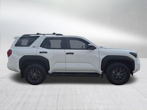 Used 2026 Toyota 4Runner SR5 AWD/4WD image 6