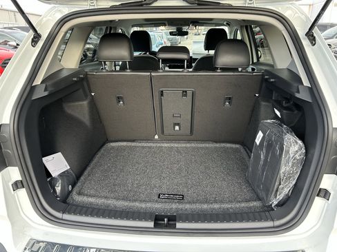 New 2026 Volkswagen Taos SE image 27