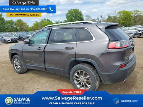 Used 2021 Jeep Cherokee Latitude Lux w/ Comfort/Convenience Group AWD/4WD image 3