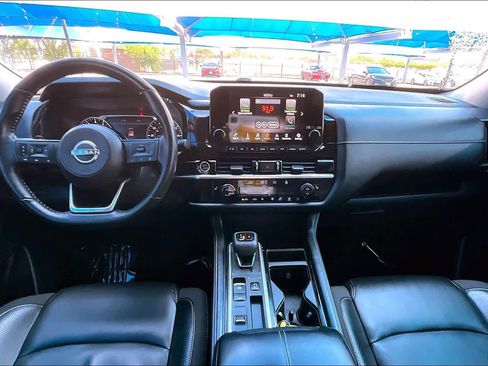Used 2023 Nissan Pathfinder SL w/ Lighting Package (N92) FWD image 16