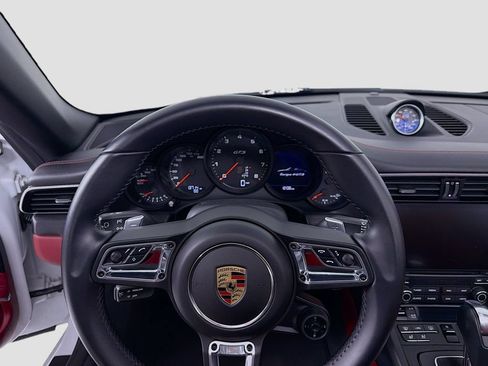 Certified 2019 Porsche 911 Targa 4 GTS AWD/4WD image 33