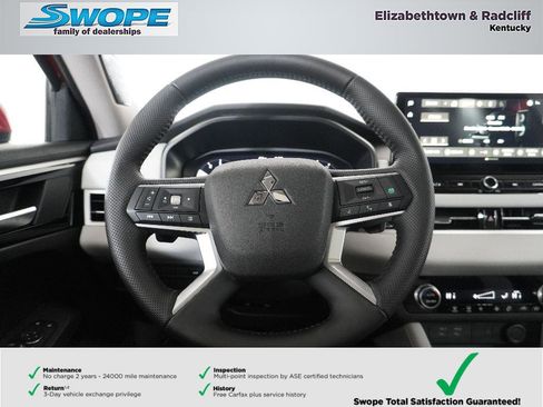 Used 2025 Mitsubishi Outlander SE image 15