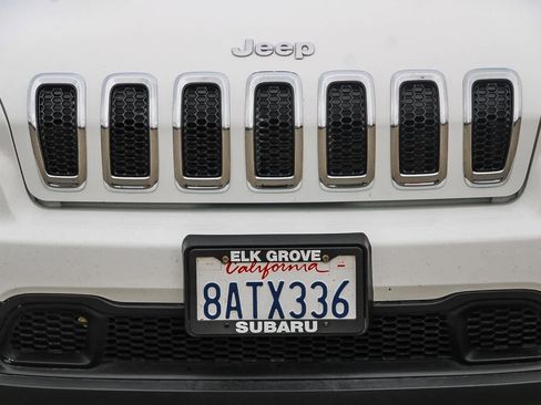 Used 2018 Jeep Cherokee Latitude image 7