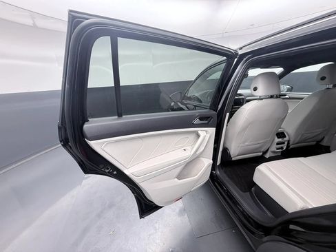 Used 2023 Volkswagen Tiguan SE R-Line AWD/4WD image 19