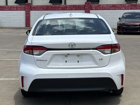 Used 2024 Toyota Corolla LE FWD image 5