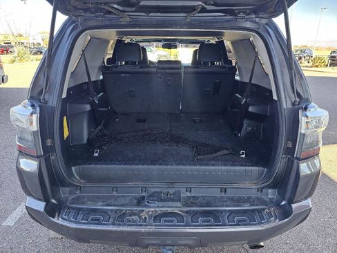 Used 2018 Toyota 4Runner SR5 Premium image 5