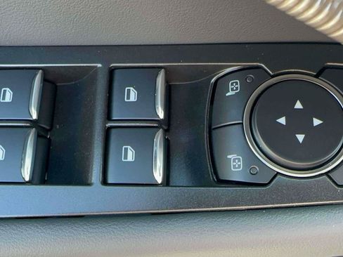 Used 2026 Ford Explorer Active AWD/4WD image 14