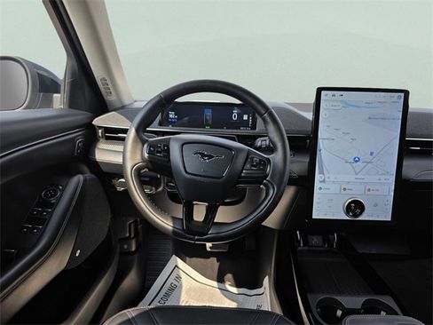 Used 2021 Ford Mustang Mach-E Premium image 18