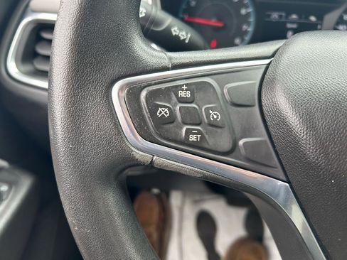 Used 2018 Chevrolet Equinox LS image 18