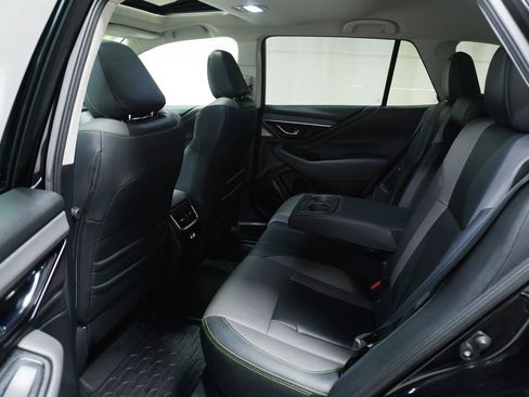 Used 2025 Subaru Outback Onyx Edition image 13