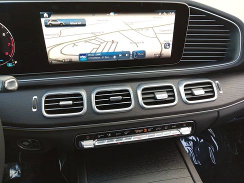 Used 2025 Mercedes-Benz GLE 350 4MATIC image 16