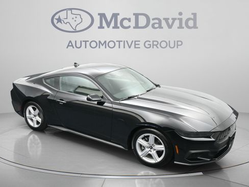 Used 2026 Ford Mustang Coupe RWD image 32