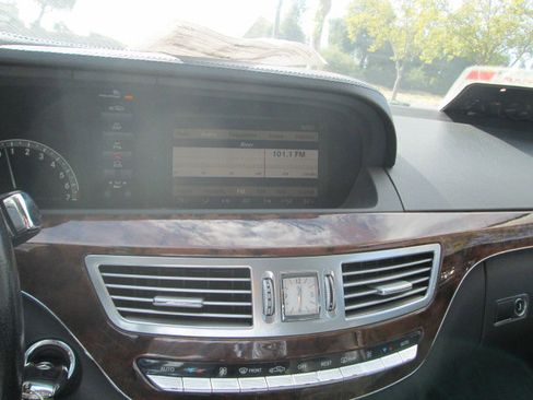 Used 2007 Mercedes-Benz S 550 image 16