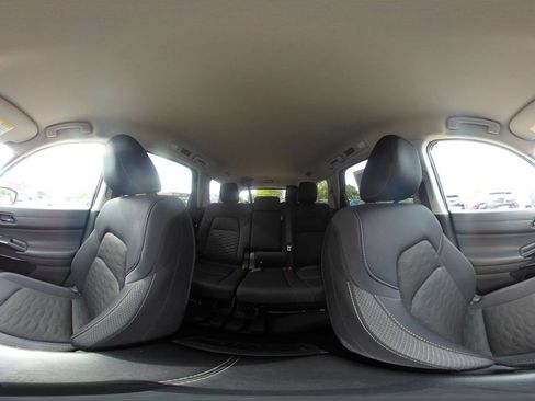 Used 2025 Nissan Pathfinder SV FWD image 43