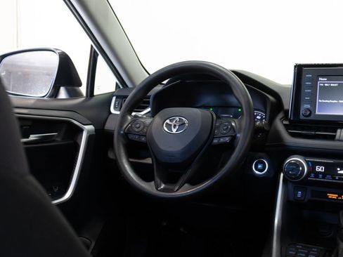 Used 2019 Toyota RAV4 XLE w/ Carpet Mat Package AWD/4WD image 24