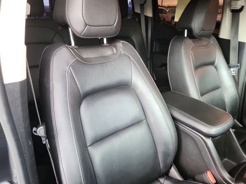 Used 2016 GMC Canyon SLT image 18