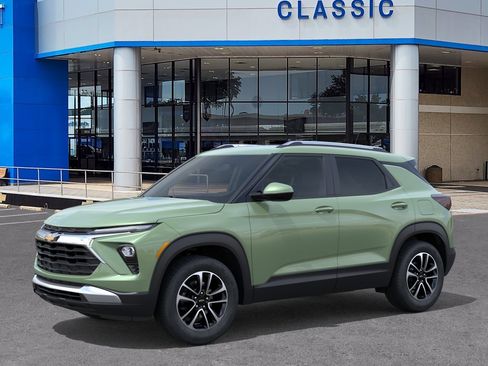 New 2026 Chevrolet TrailBlazer LT image 2