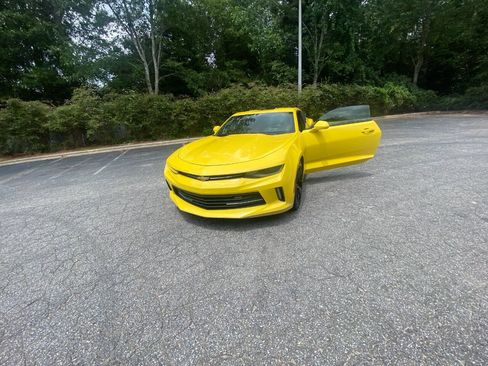 Used 2016 Chevrolet Camaro LT RWD image 44