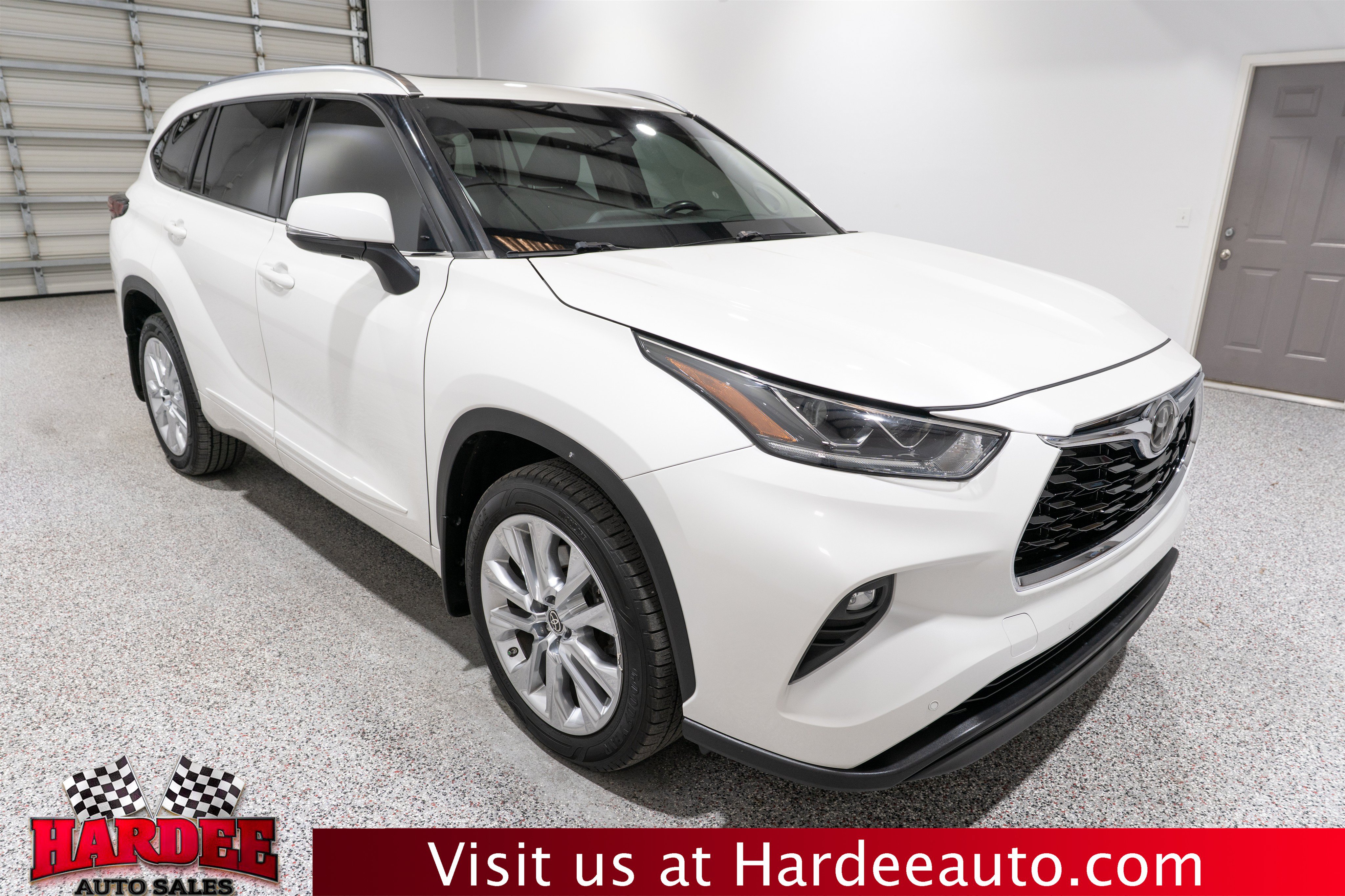 Used 2021 Toyota Highlander Limited FWD image 6