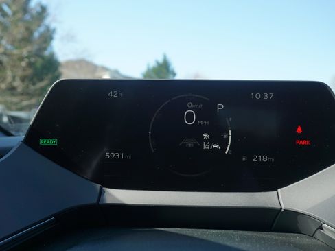 Used 2024 Toyota Prius XLE image 9