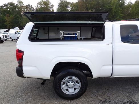 Used 2022 Toyota Tacoma SR RWD image 50