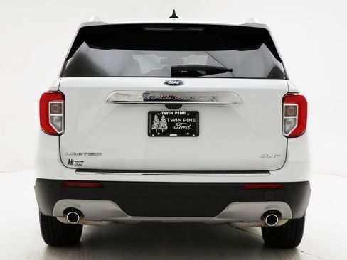 Used 2023 Ford Explorer Limited image 8