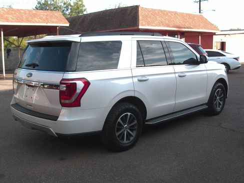 Used 2018 Ford Expedition XLT w/ Equipment Group 202A image 3