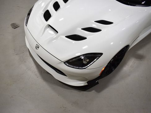 Used 2016 Dodge Viper ACR RWD image 8