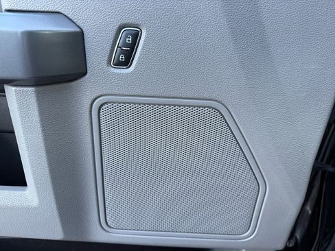 Used 2020 Ford F150 XLT w/ Heavy-Duty Payload Package image 27