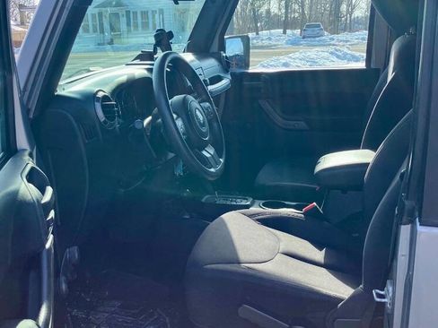 Used 2014 Jeep Wrangler Sport image 8