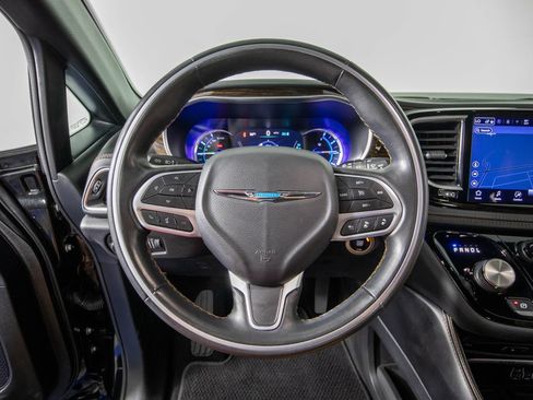 Used 2021 Chrysler Pacifica Pinnacle FWD image 20